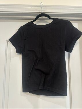 Old Navy Black Ribbed Short Sleeve Tee